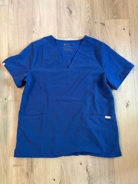 Figs Two Pocket Scrub Top XL Royal Blue